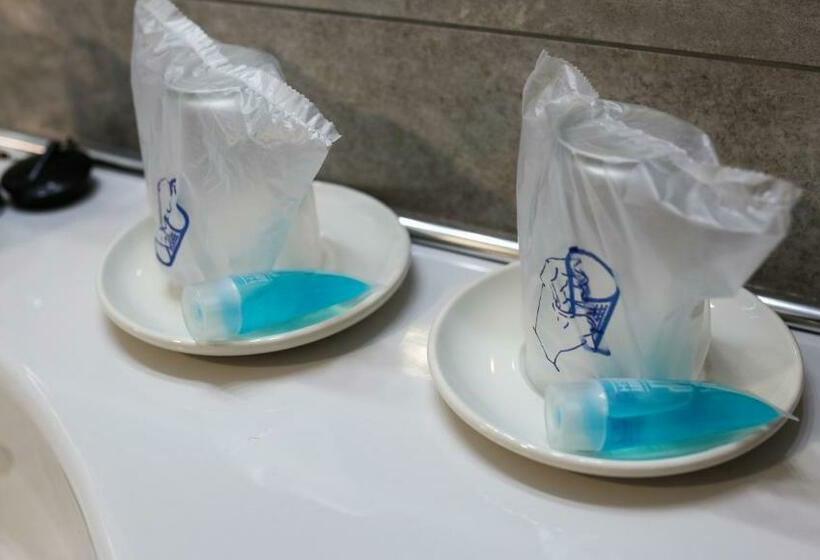 غرفة عائلية كلاسيكية, Los Barruecos