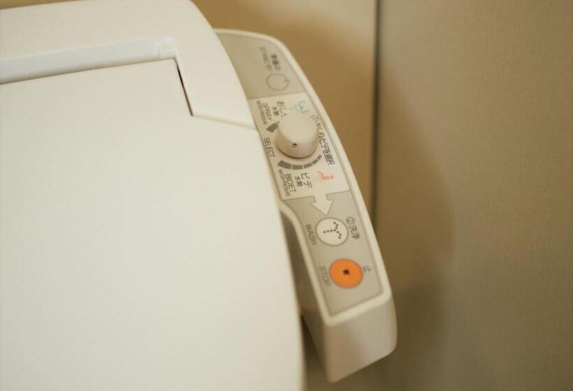 اتاق استاندارد سه نفره, Orox