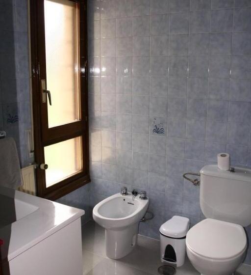 اتاق استاندارد, Restaurante Valdevenados