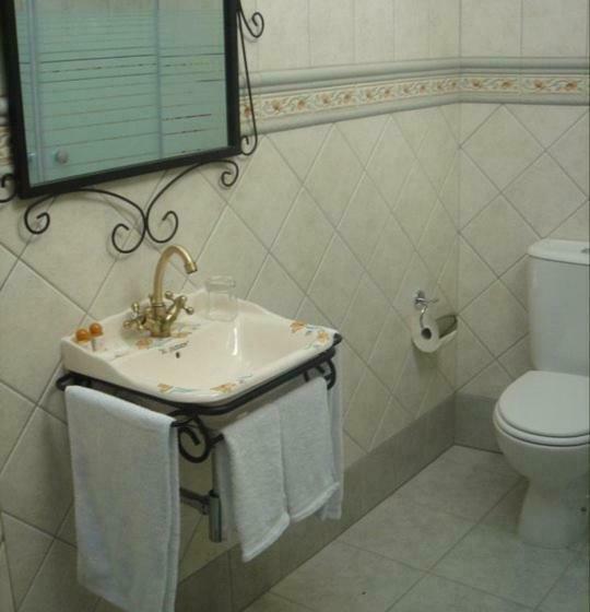 标准间, Rural El Caseron De Linarejos