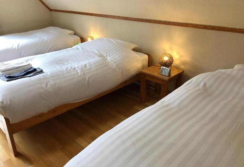 스탠다드 트리픔 룸 공동욕실, Rusutsu Lodges Pension Lilla Huset