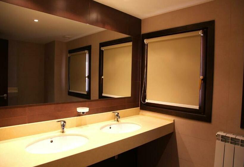 スタンダードルーム, Santuario De Sancho Abarca