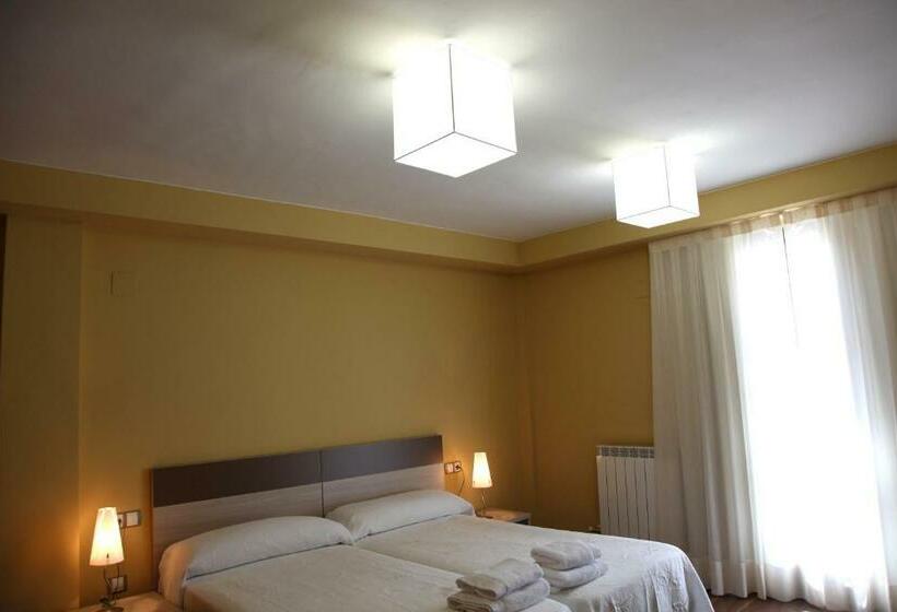 スタンダードルーム, Santuario De Sancho Abarca