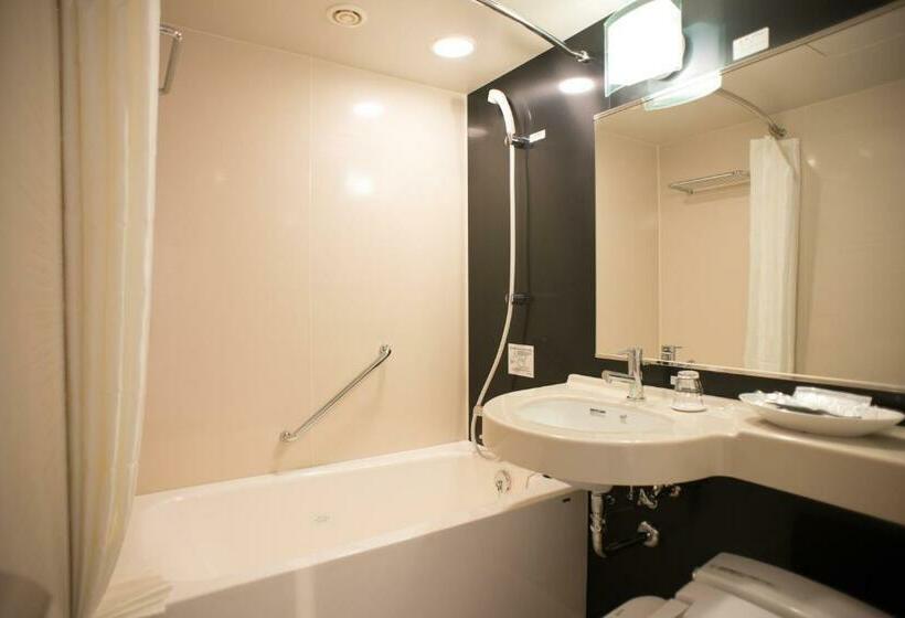 Quarto Estandar, The West Hills Mito