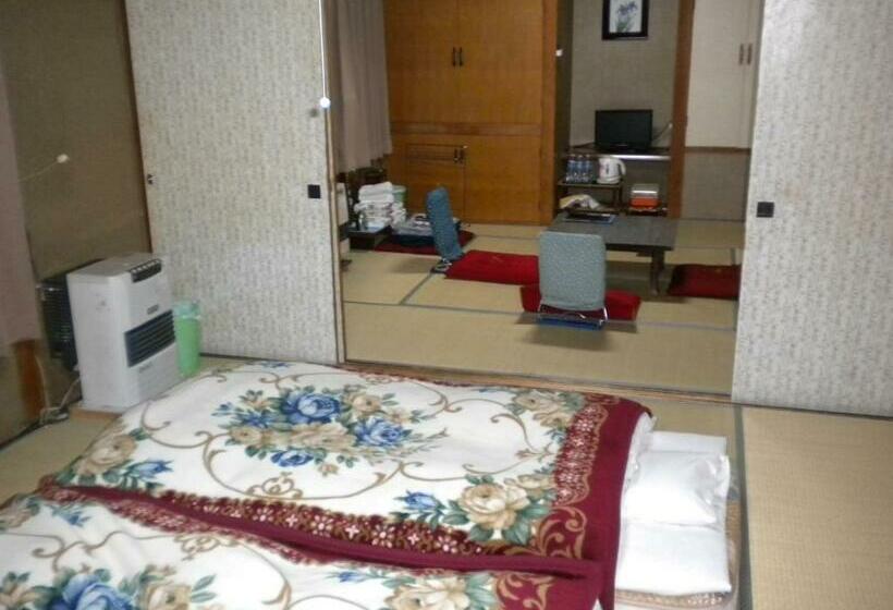 חדר סטנדרט לשלושה עם חדר אמבטיה משוף, Mimatsuso Ryokan