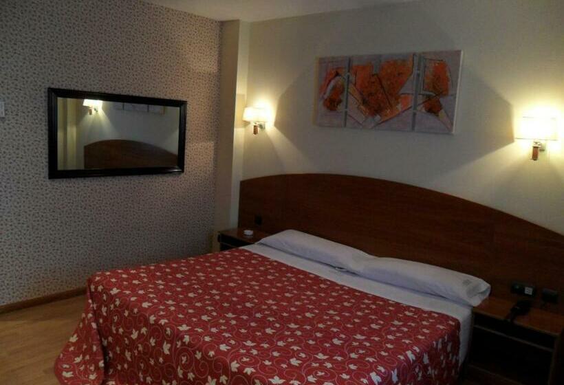 חדר סטנדרט, Motel Emporio