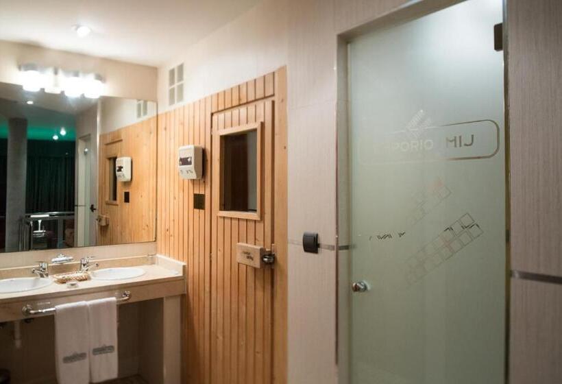 ジュニアスイート, Motel Emporio