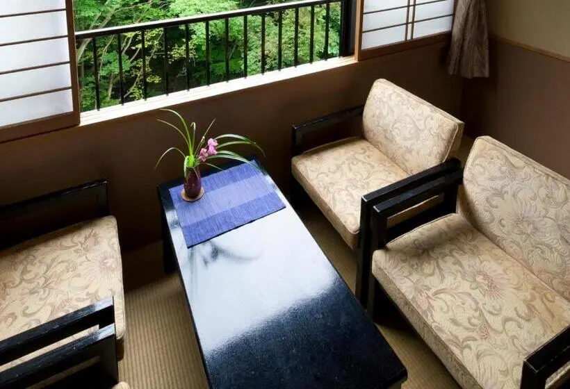 スーペリアの４人部屋, Jizaiso