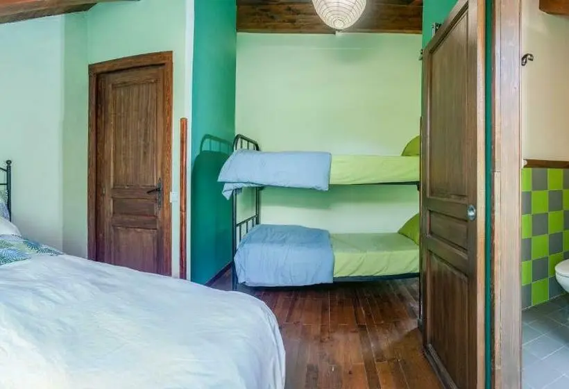 اتاق استاندارد چهار تخته, Albergue A Noguera