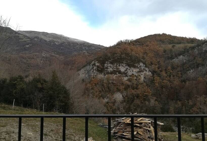 Четырехместный номер эконом класса с общей ванной комнатой, Mas Rural El Negre