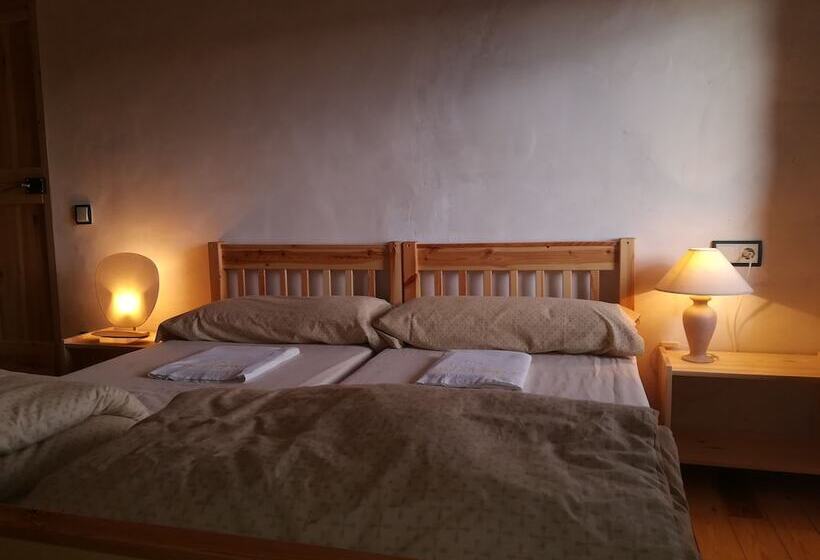 이코노미 쿼드러플룸(공용 화장실), Mas Rural El Negre