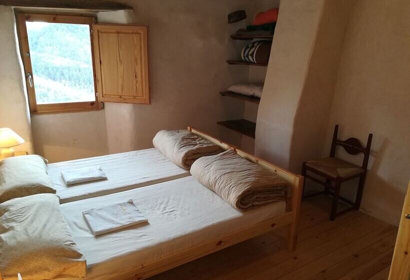 이코노미 쿼드러플룸(공용 화장실), Mas Rural El Negre