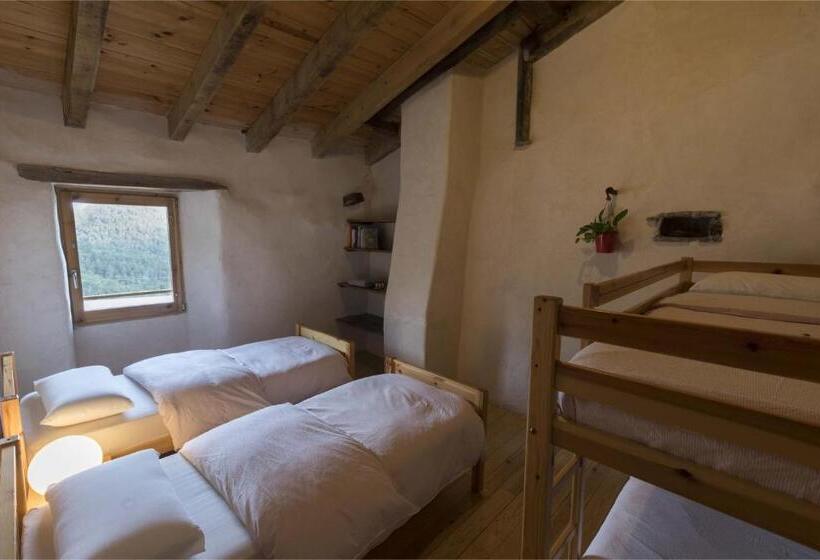 이코노미 쿼드러플룸(공용 화장실), Mas Rural El Negre