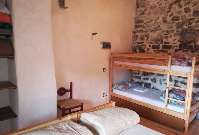 이코노미 쿼드러플룸(공용 화장실), Mas Rural El Negre