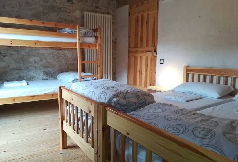 이코노미 쿼드러플룸(공용 화장실), Mas Rural El Negre