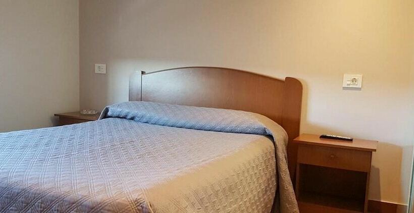 Номер Стандарт, Hostal Galicia Arteixo