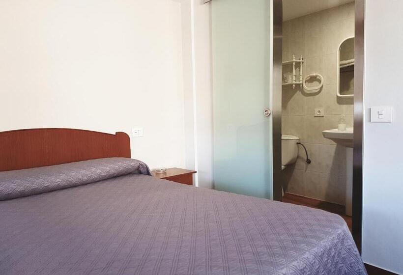Номер Стандарт, Hostal Galicia Arteixo