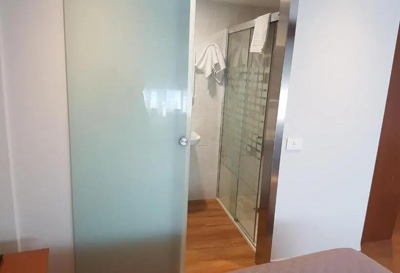 スタンダードルーム, Hostal Galicia Arteixo