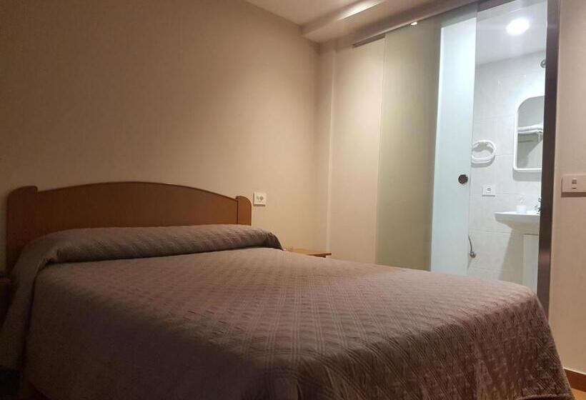 Номер Стандарт, Hostal Galicia Arteixo