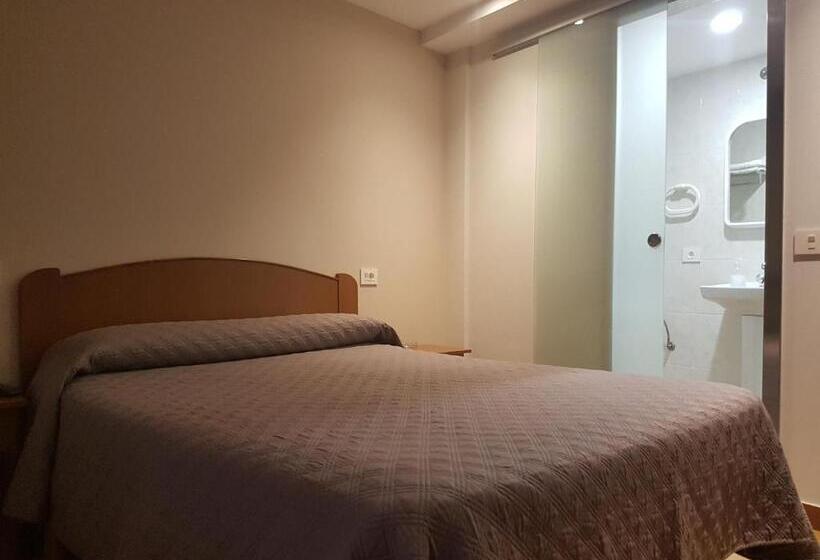 Номер Стандарт, Hostal Galicia Arteixo