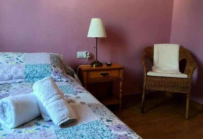اتاق استاندارد یک تخته با سرویس بهداشتی مشترک, Albergue San Lázaro