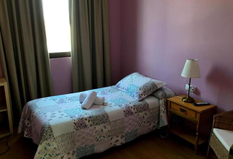 标准单人间共用浴室, Albergue San Lázaro