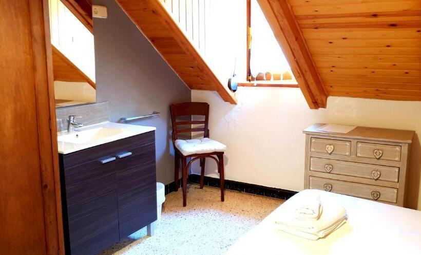 Standard room with outdoor bath, Casa Rural Cuny