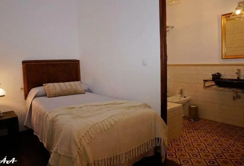 スタンダードトリプルルーム, Fuentepiedra Casa Rural Categoría Superior
