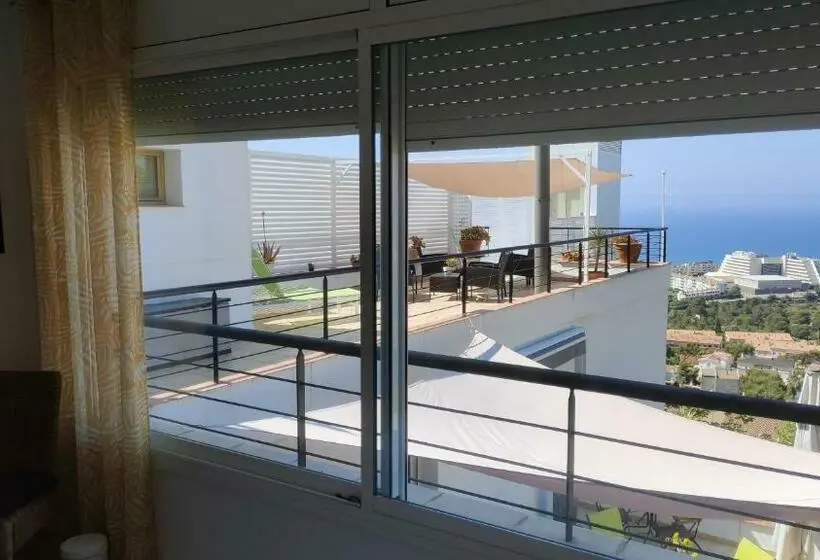 اتاق استاندارد با چشم‌انداز دریا, The Villa Sunlight