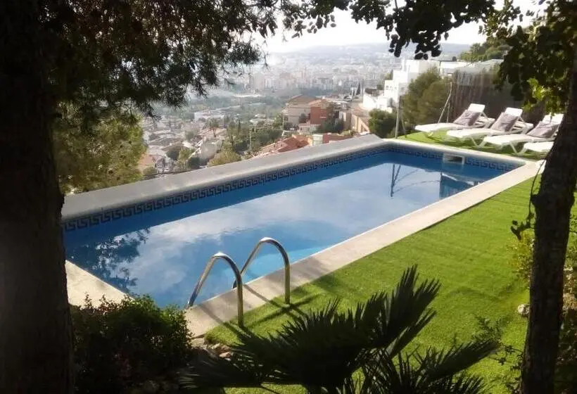اتاق عادی, The Villa Sunlight