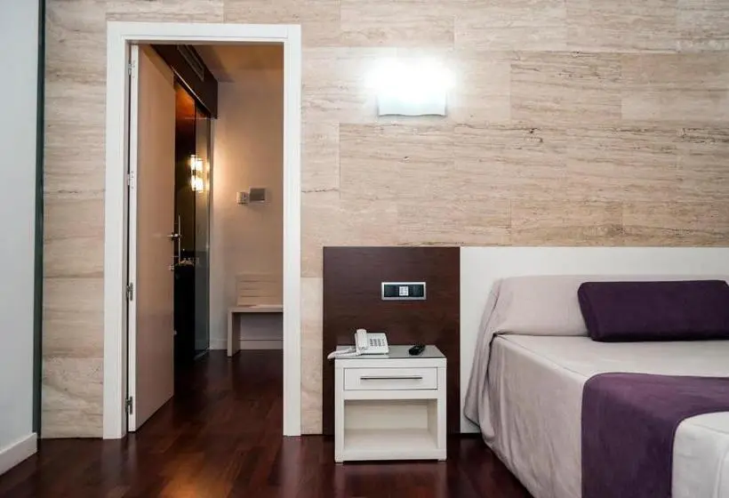 ファミリールーム, Escuderos Hotel Cruz