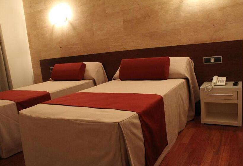 适合残疾人使用的标准间, Escuderos Hotel Cruz