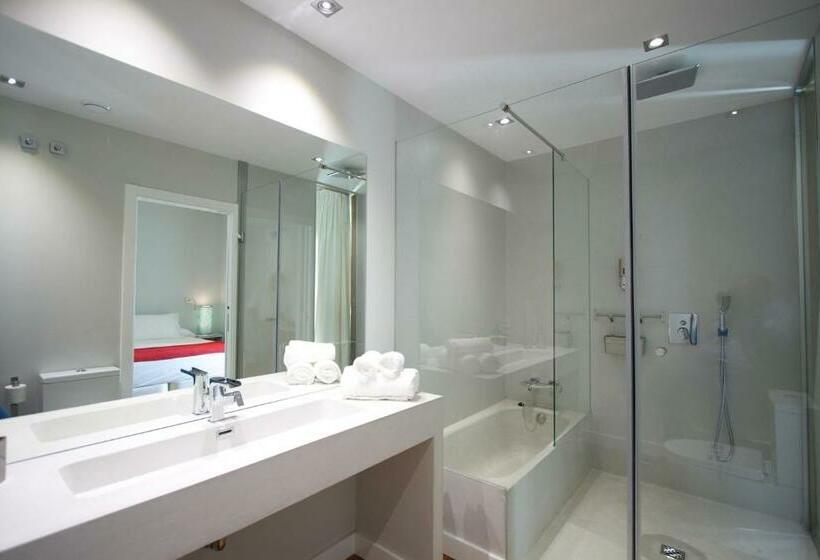 اتاق استاندارد با تراس, Aristoy