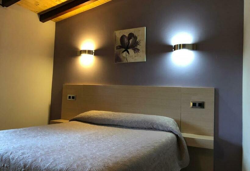 חדר אקונומי, Costa San Juan De La Canal