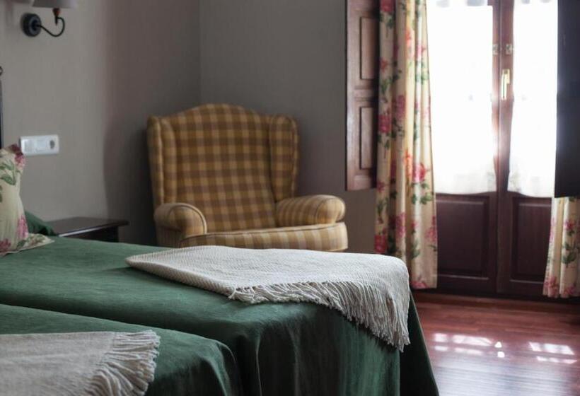 スタンダードトリプルルーム, El Repelao