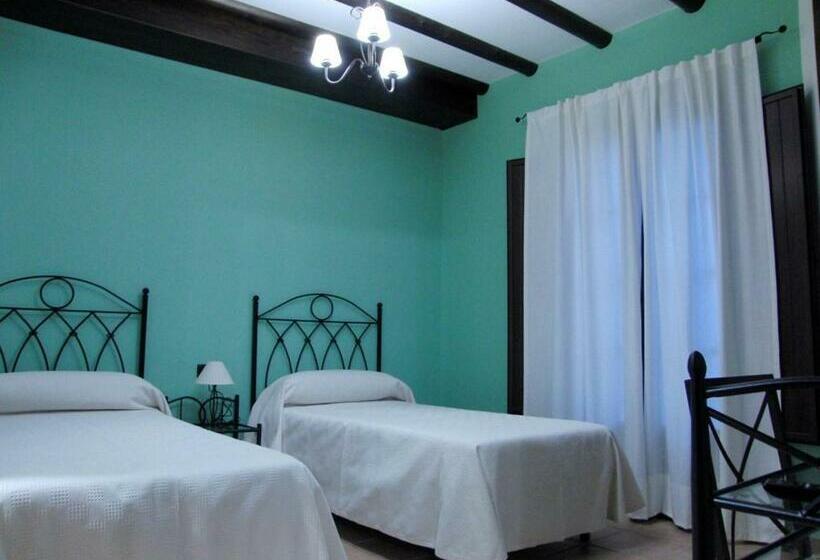 غرفة قياسية, El Romeral