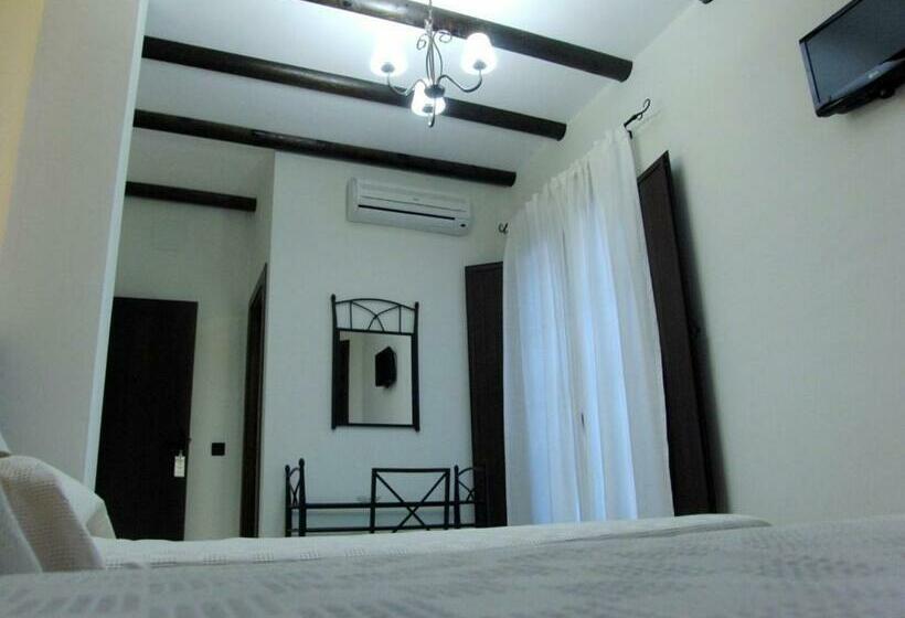 غرفة قياسية, El Romeral