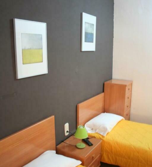 带共用浴室的标准房间, Hostal Juventus