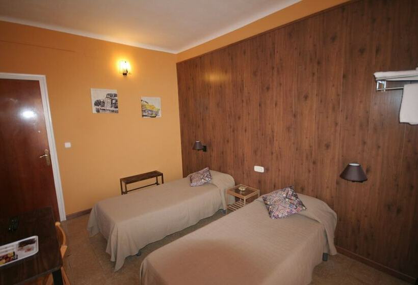 带共用浴室的标准房间, Hostal Juventus