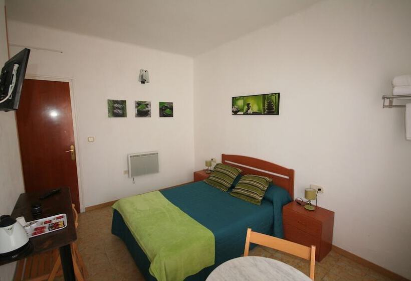 Номер Стандарт Совместная Ванная, Hostal Juventus