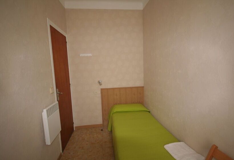 标准单人间共用浴室, Hostal Juventus