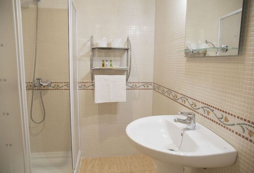 Номер Стандарт Вид на Горы, Hr Mirador