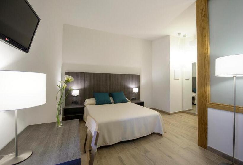 Номер Стандарт Трехместный, Mas Pere Pau