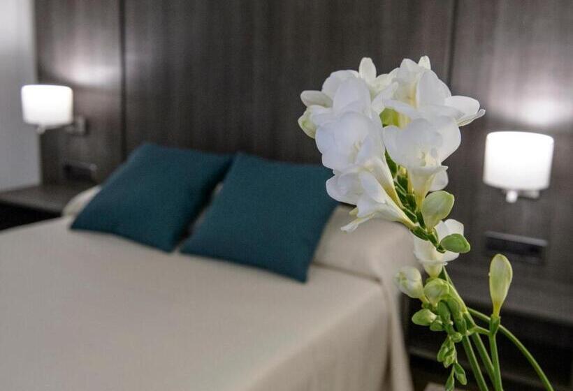 Номер Стандарт, Mas Pere Pau