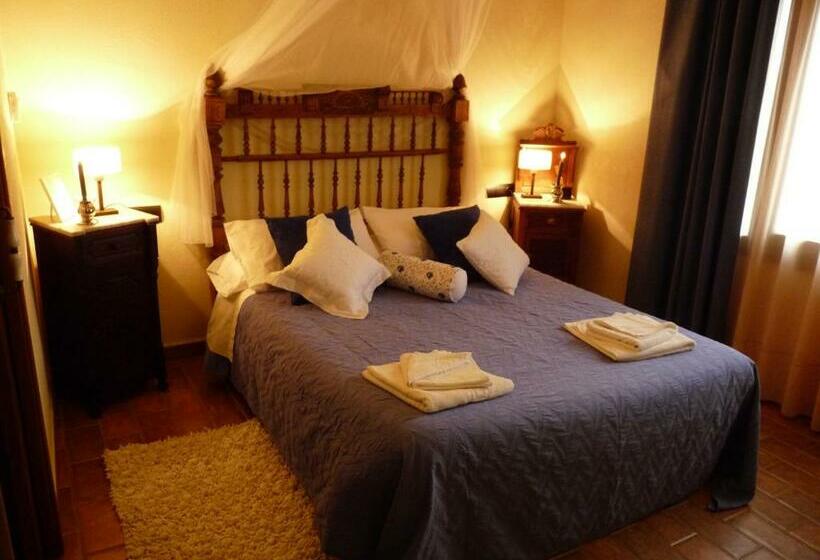 标准间, Masia Tinet