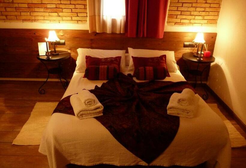 标准间, Masia Tinet