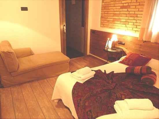 标准间, Masia Tinet