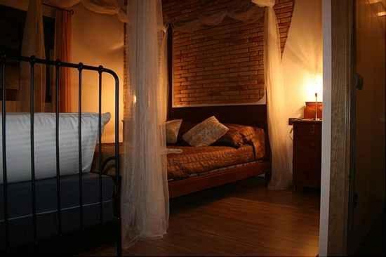 标准间, Masia Tinet