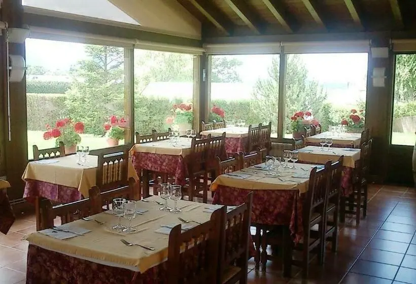 Standard Kolmen Hengen Huone, Pla Del Pi