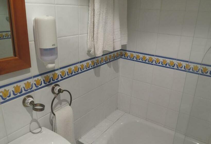 غرفة قياسية فردية, Restaurante Boabdil